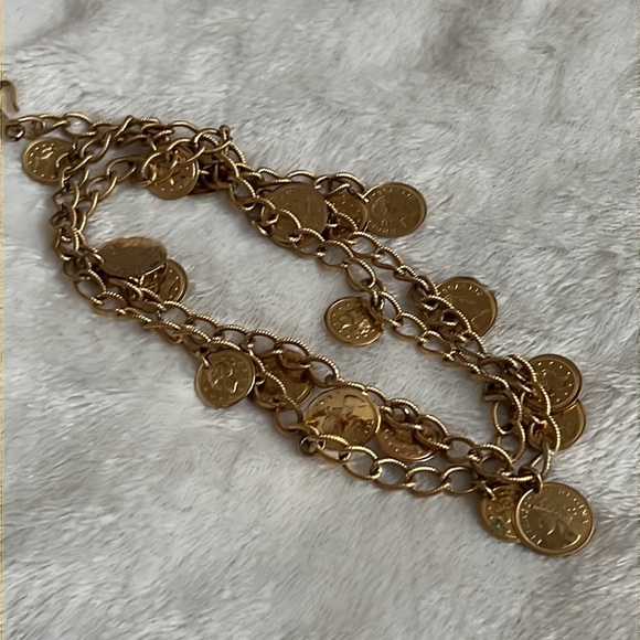 Vintage gold toned chain and coin belt - Picture 2 of 4